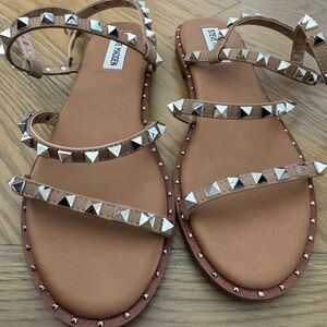Steve Madden - Women's Travel Rock Stud Flat Sandals Size 8.5